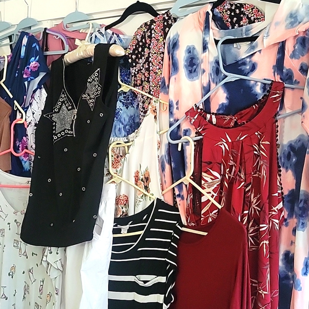 Women's Mystery Box sizes small, Med, Large, XL reseller inventory Many Brands